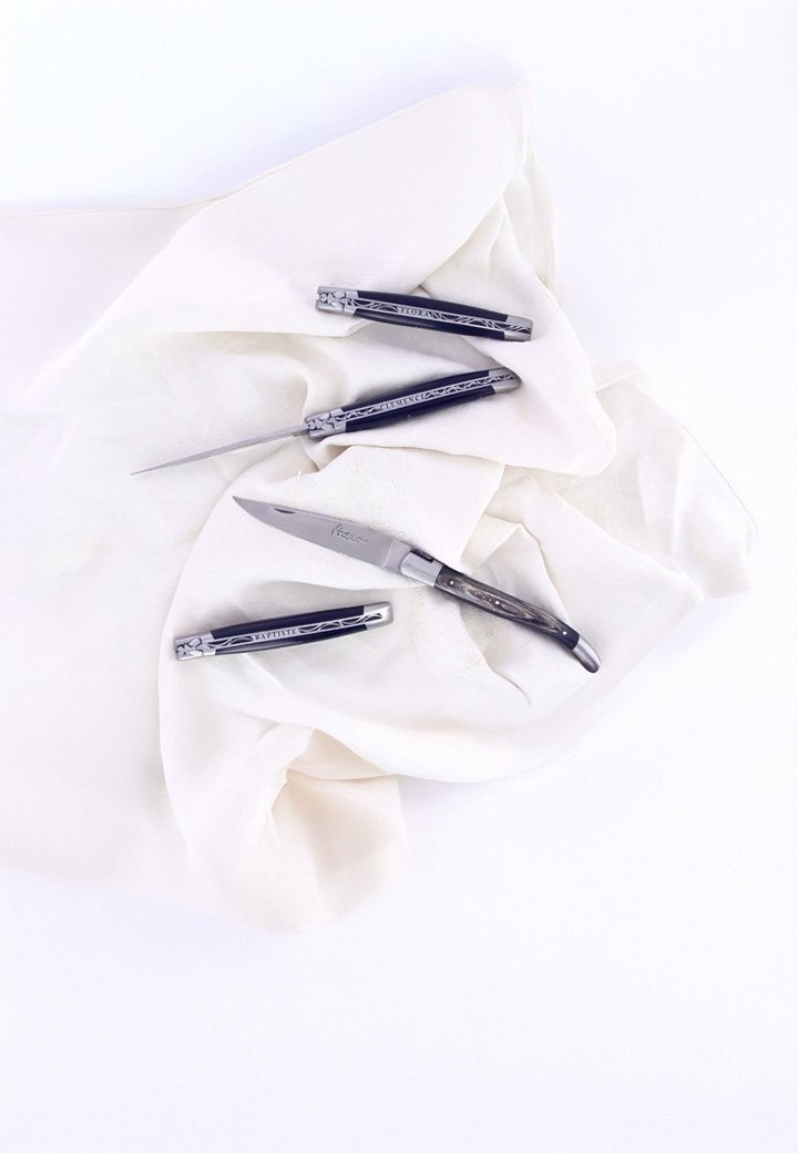 Notre gamme de couteaux de Laguiole pliants traditionnels