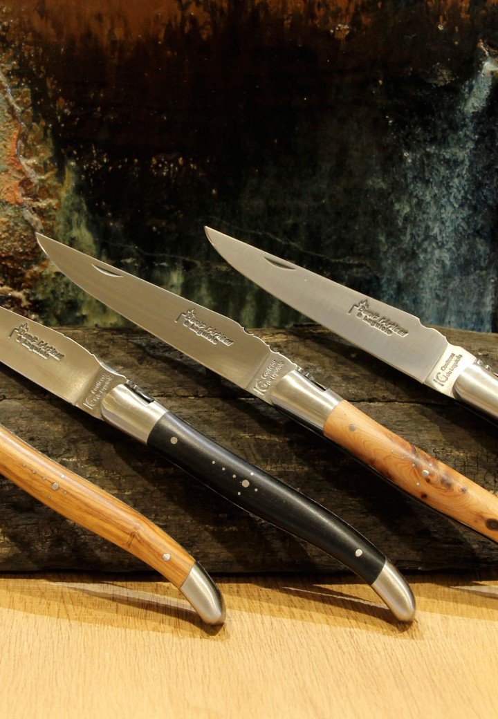 Couteaux de Laguiole IG indication géographique vitrine