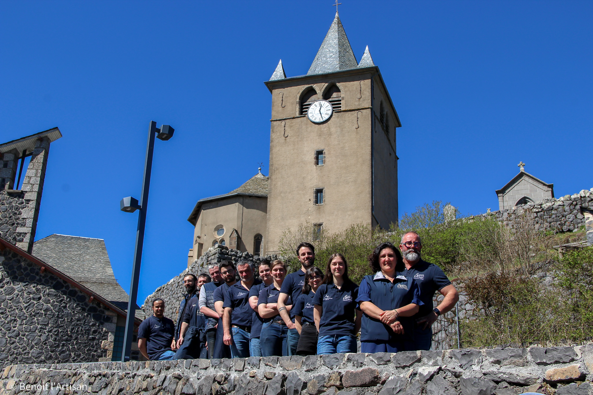 Equipe de couteliers et vendeurs de la coutellerie Benoit l'Artisan Laguiole