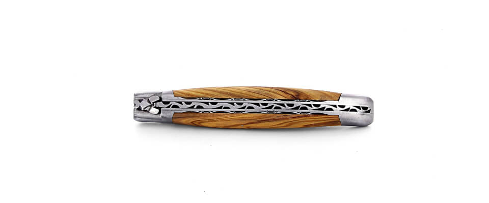 Couteau  Laguiole pliant Doubles Platines, 12 cm , manche en olivier, mitres inox brossées , fabrication art isanale à Laguiole