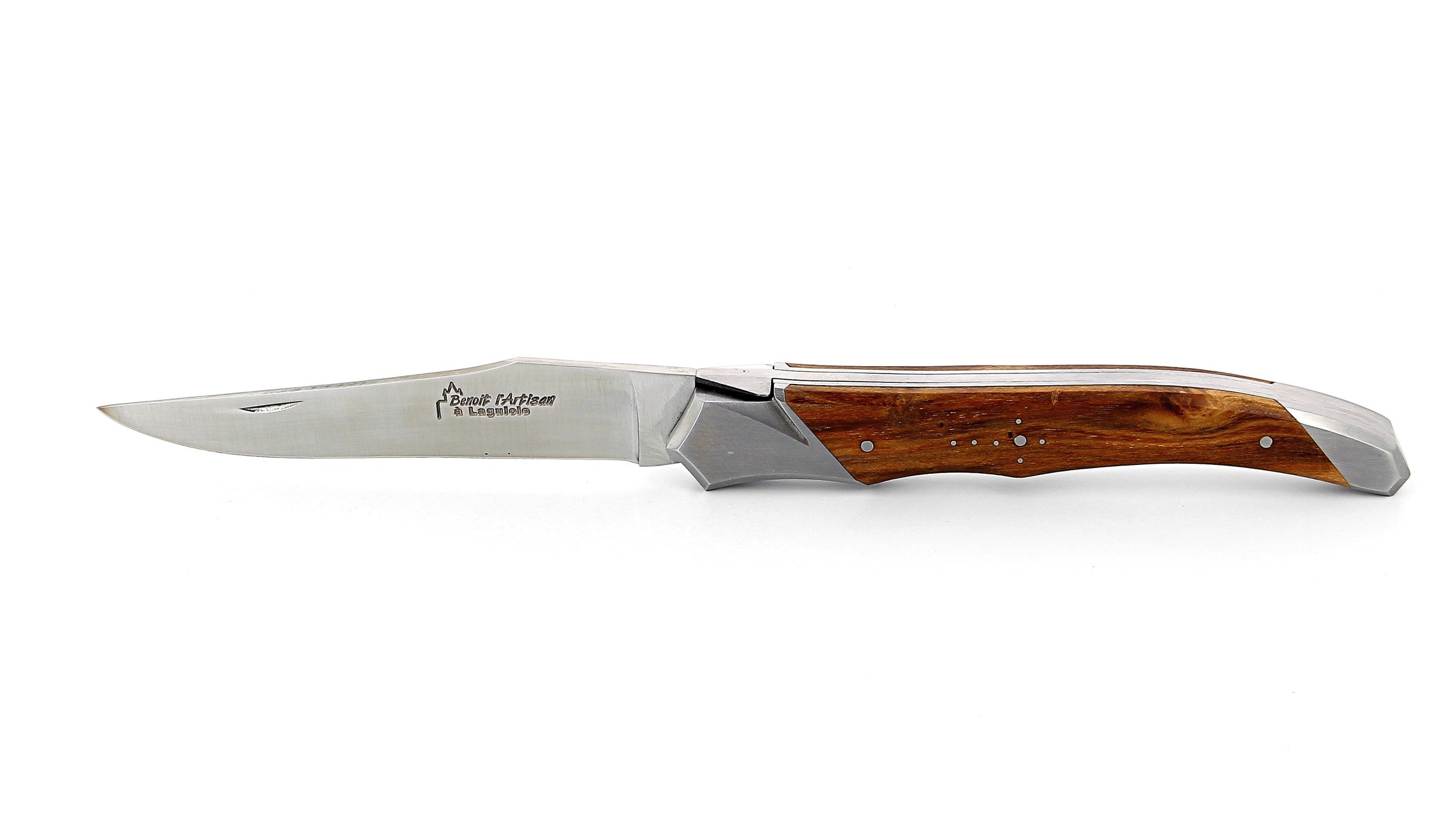 Laguiole Tribal pliant 12 cm, platines lisses, manche en pistachier, mitres inox brossées