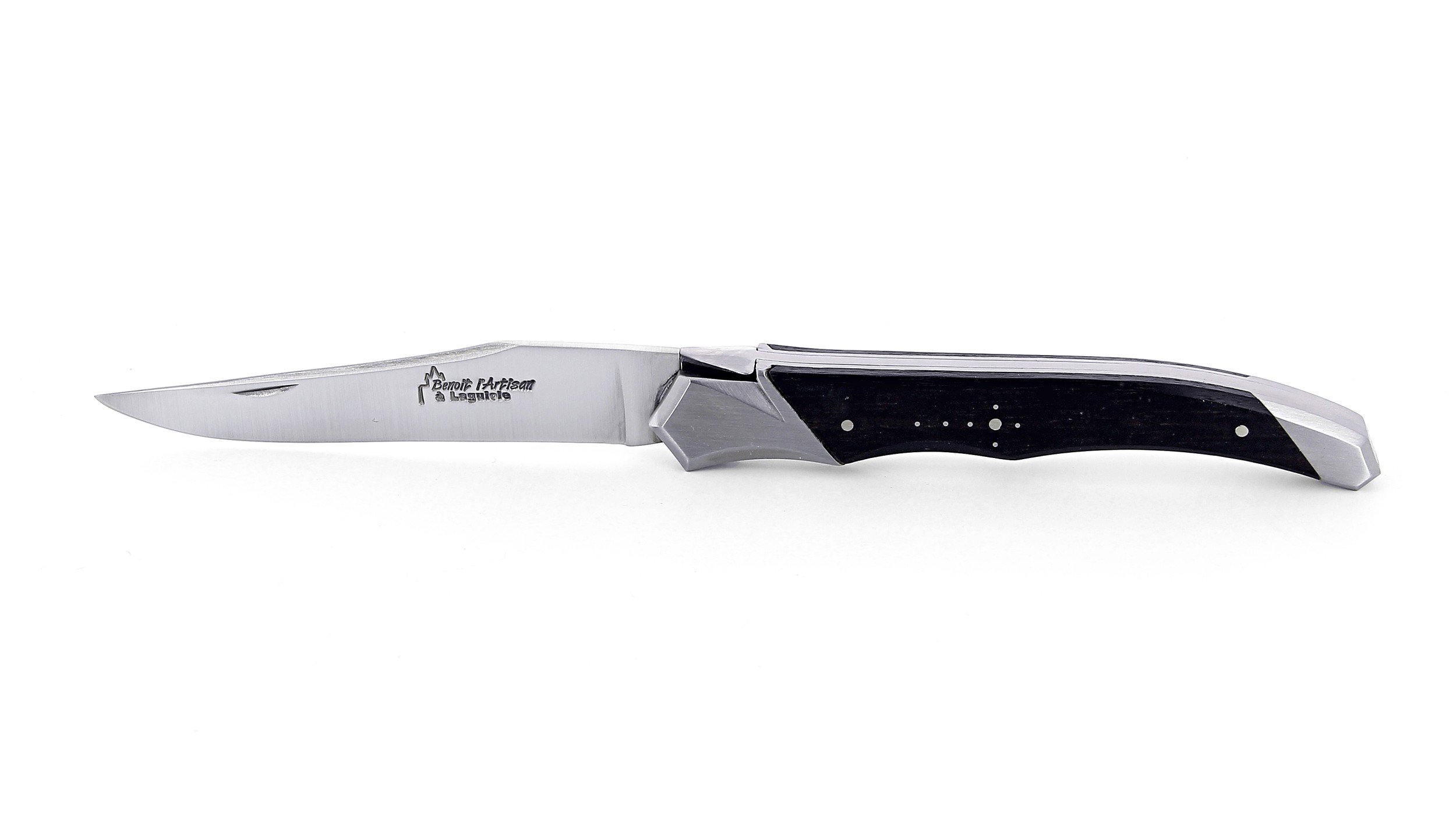 Laguiole Tribal pliant 12 cm, platines lisses, manche en ébène, mitres inox brossées