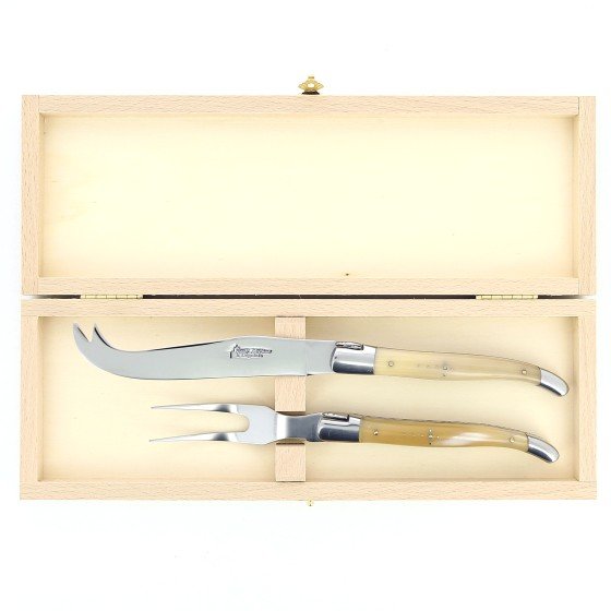 Service à fromage Laguiole, manche en corne massive blonde, mitres inox polies