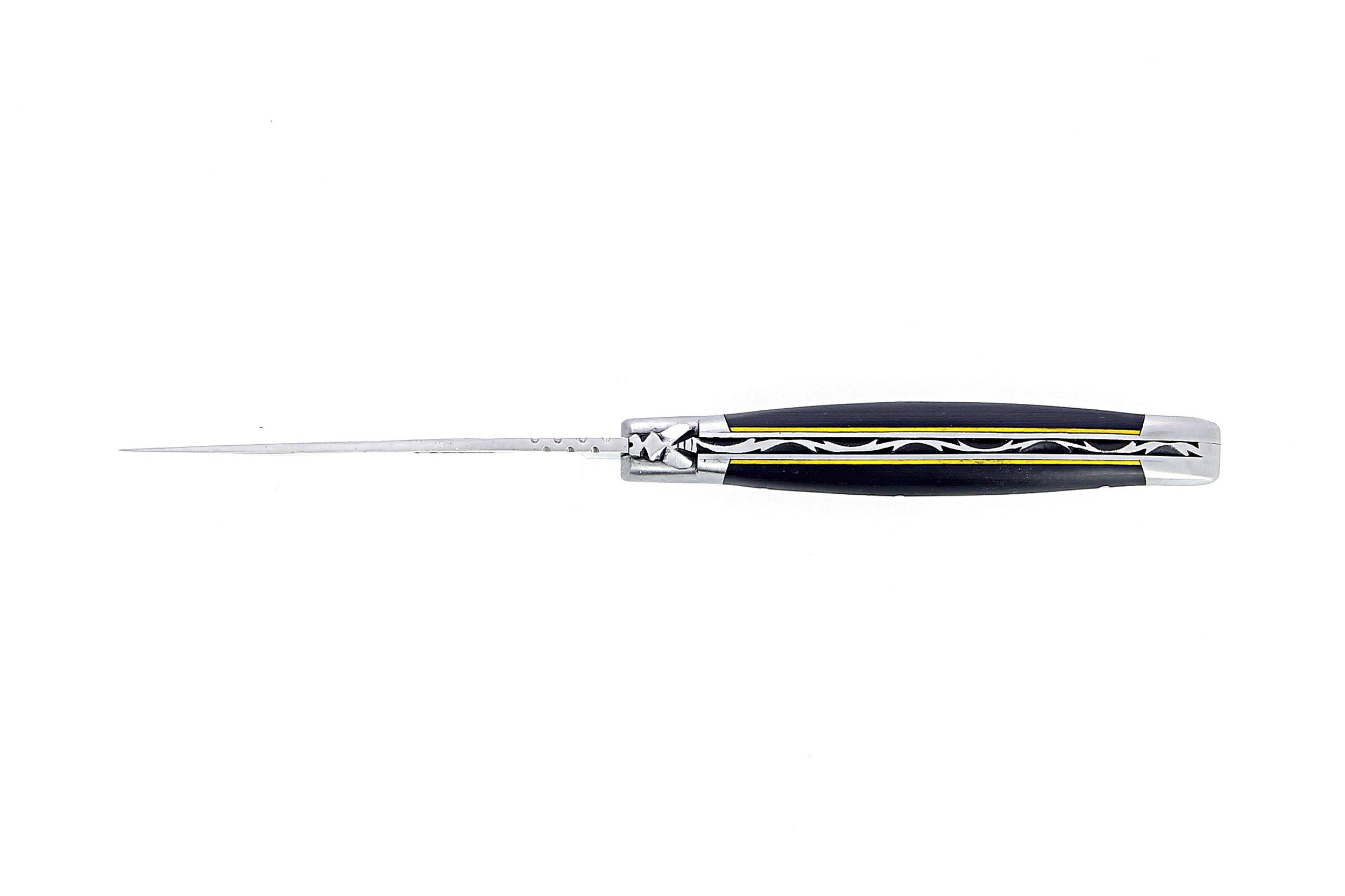 Laguiole pliant 12cm, manche en fibre de carbone, intercalaires jaunes, mitres inox brossées