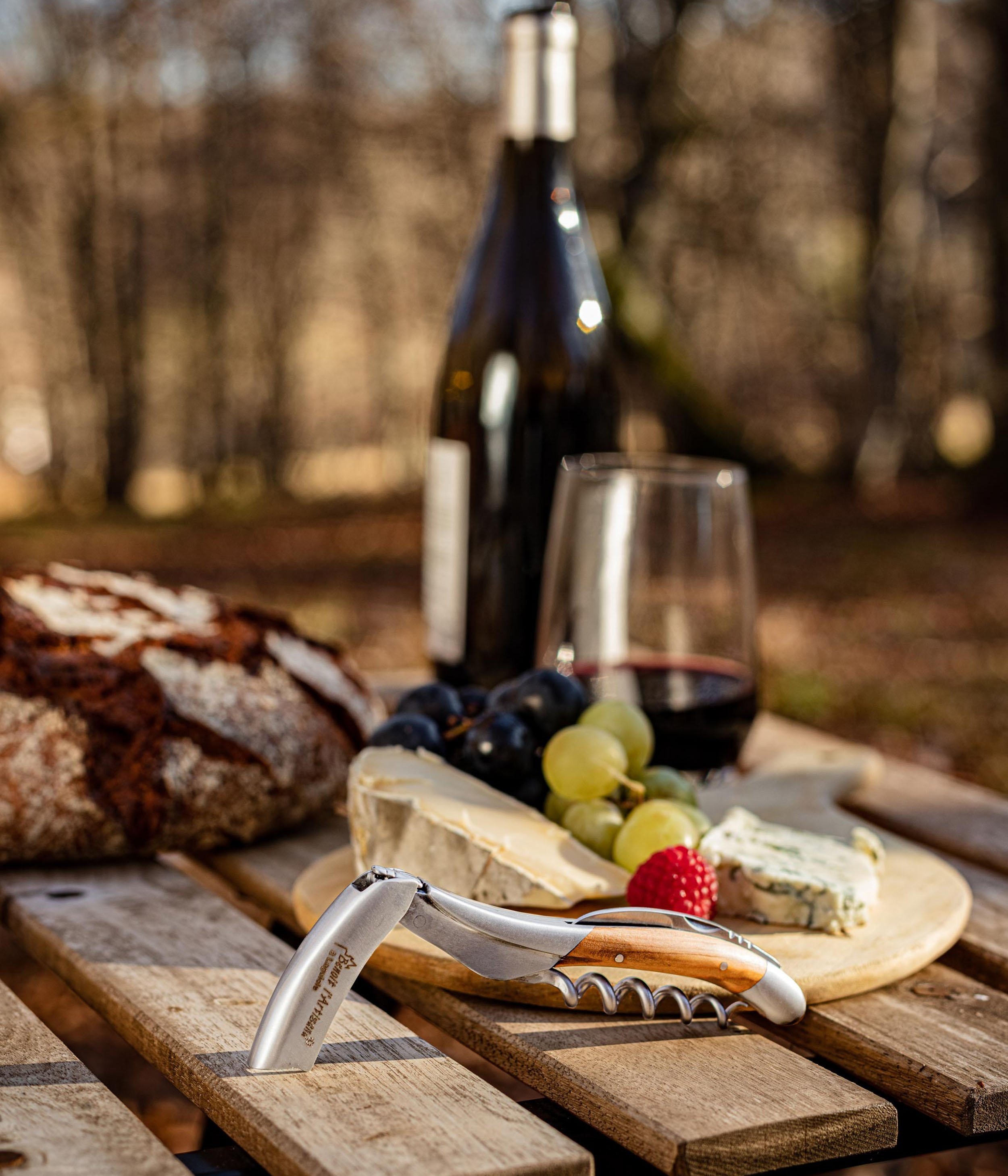 Sommelier Laguiole, manche en olivier, mitres inox brossées