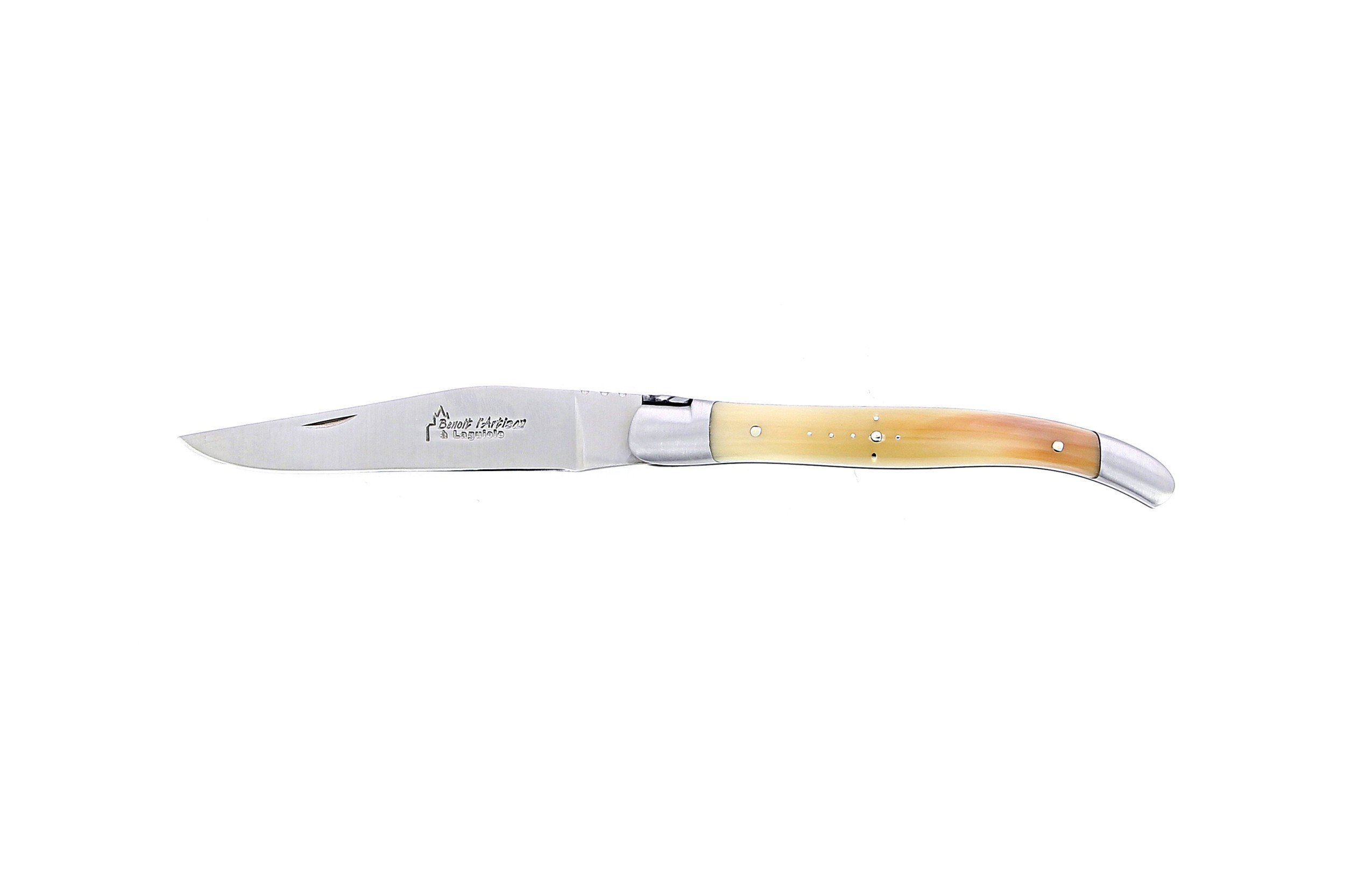 Laguiole pliant 11 cm, manche en corne massive blonde, mitres inox brossé