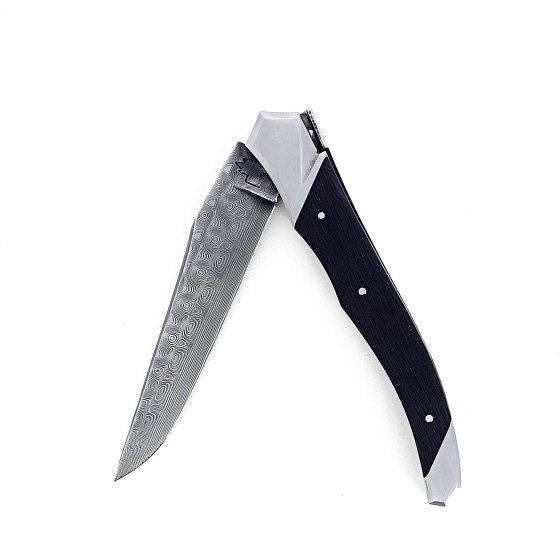Couteau de Laguiole Tribal pliant 12 cm, platines guillochées, manche en fibre de carbone tressée, mitres inox brossées, lame Damas inoxydable