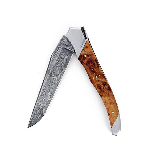 Laguiole Tribal pliant 12 cm, platines guillochées, manche en genévrier, mitres inox brossées, lame Damas carbone torsadée