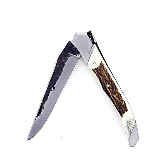 Couteau Laguiole Tribal 12 cm Abeille Forgée manche en bois de cerf et deux mitres inox platines guillochées lame brut de forge