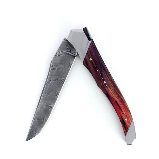 Couteau Laguiole Tribal 12 cm Abeille Forgée manche en bois de hêtre échauffé, deux mitres inox, platines guillochées et lame damas inox