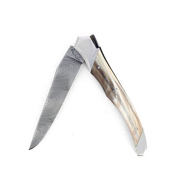 Laguiole Tribal 12 cm Abeille Forgée manche en corne massive blonde et deux mitres inox platines guillochées lame damas inox