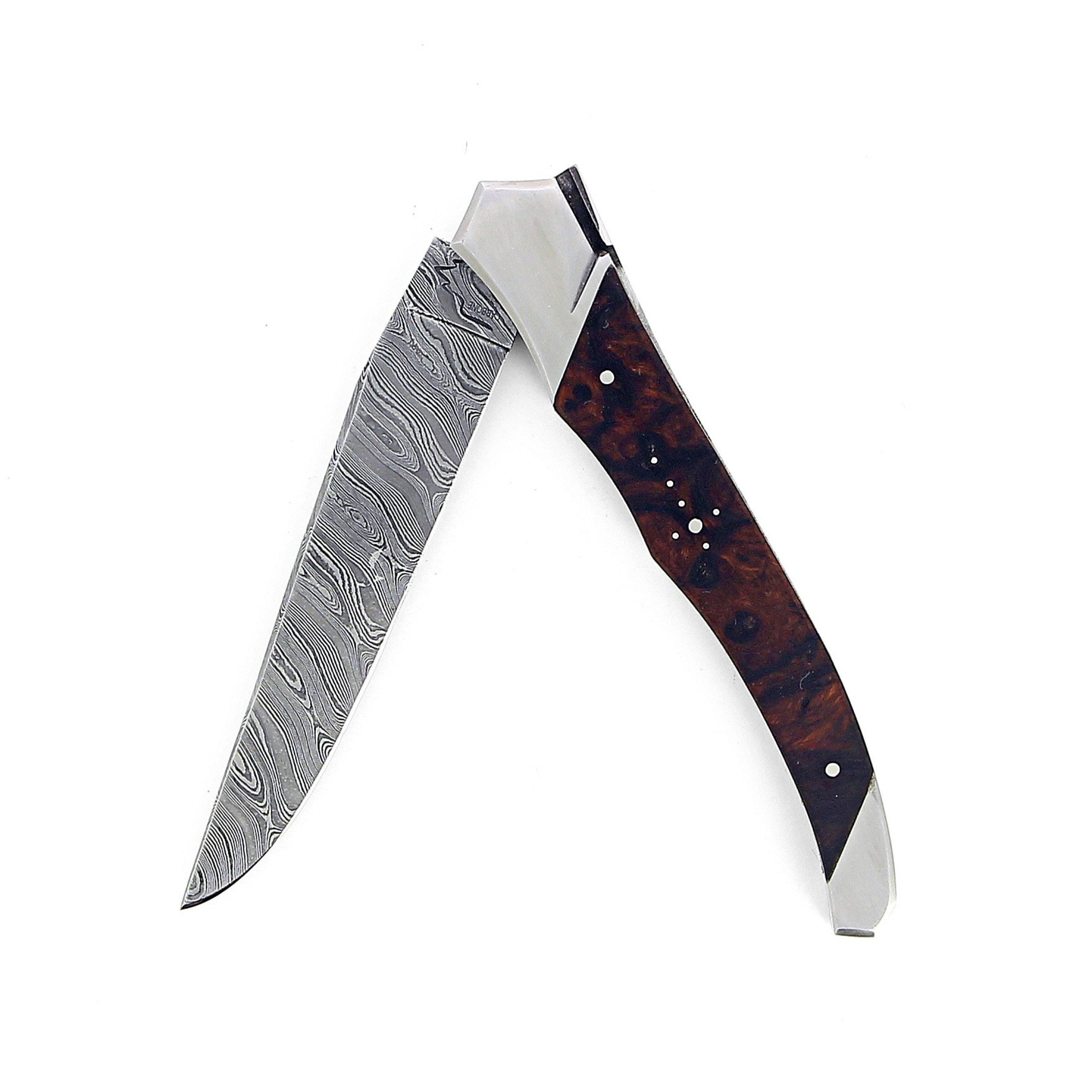 Laguiole TRIBAL 12 cm platines guillochées manche en loupe de bois de fer d'Arizona et deux mitres inox  lame damas torsadé