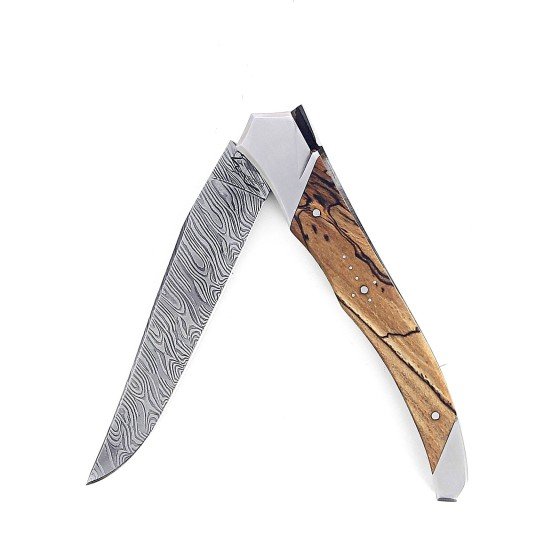 Laguiole Tribal 12 cm Abeille Forgée manche en bois de hetre et deux mitres inox platines guillochées lame damas carbone torsadé