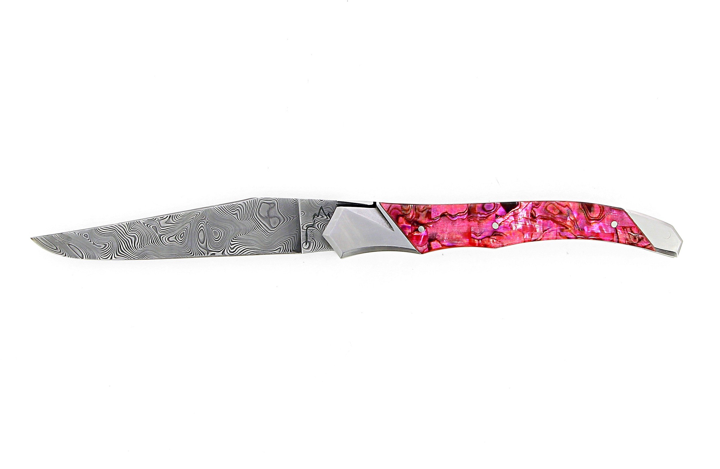 Laguiole Tribal 12 cm Abeille Forgée manche en abalone rouge et deux mitres inox platines guillochées lame damas inox