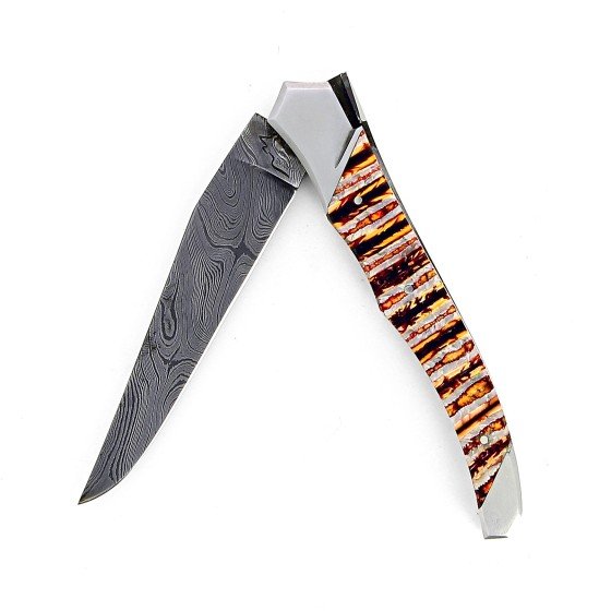 Laguiole Tribal 12 cm Abeille Forgée manche en molaire de mammouth et deux mitres inox platines guillochées lame damas carbone