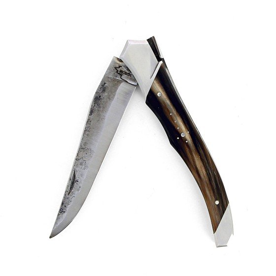 Laguiole Tribal 12 cm Abeille Forgée manche en corne massive blonde et deux mitres inox platines guillochées lame brute de forge