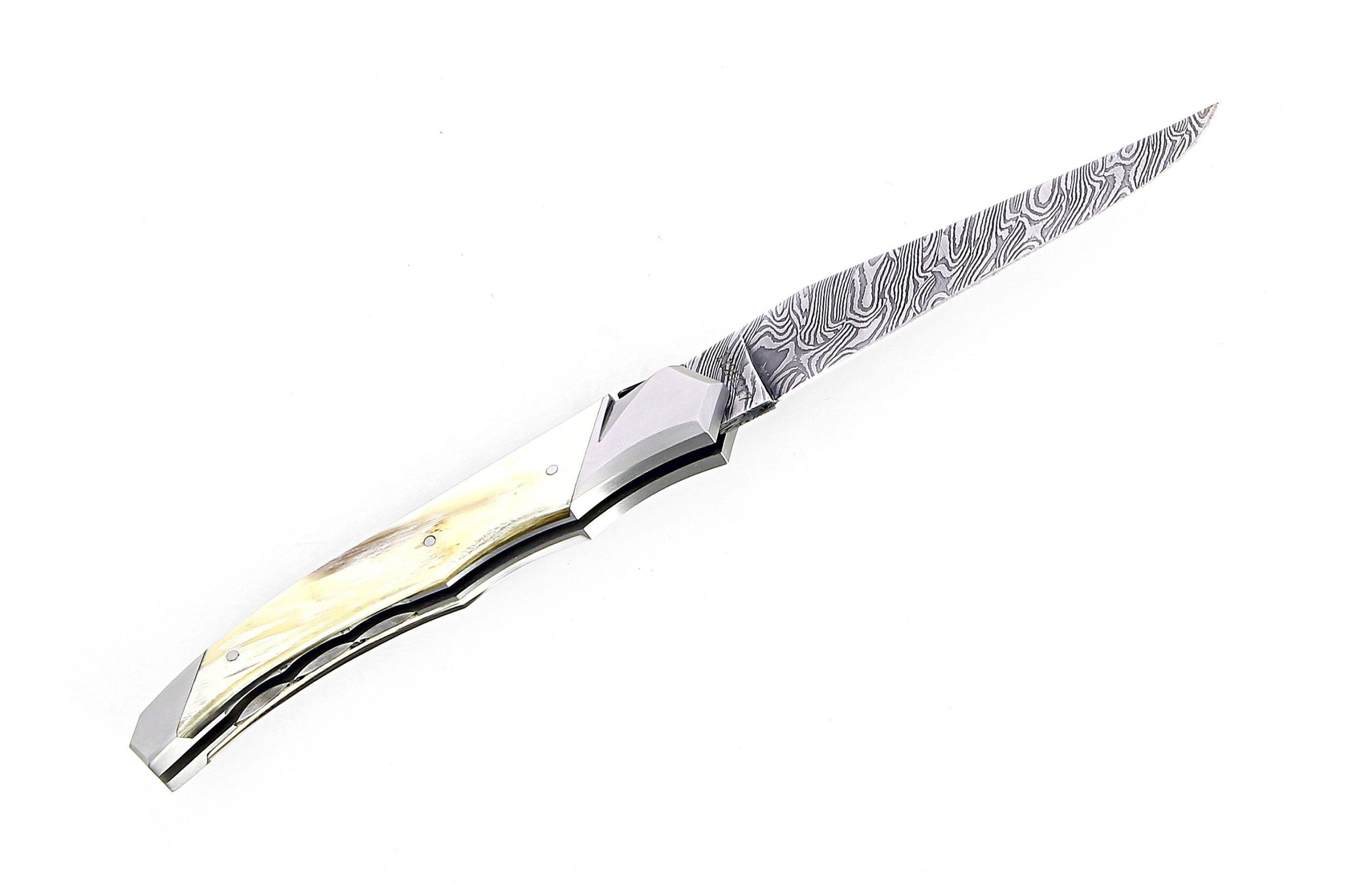Laguiole Tribal 12 cm Abeille Forgée manche en corne de vache aubrac et deux mitres inox platines guillochées lame damas inox