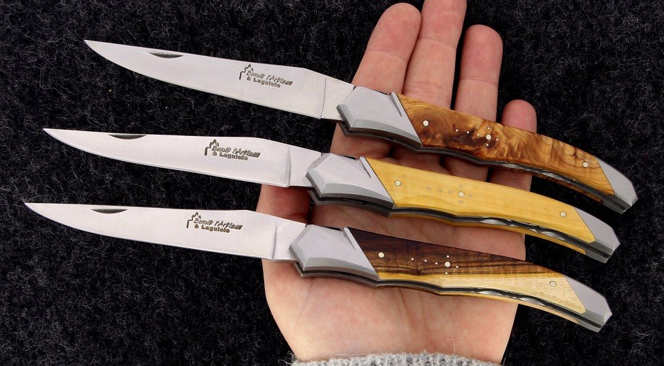 couteau laguiole tribal en bois