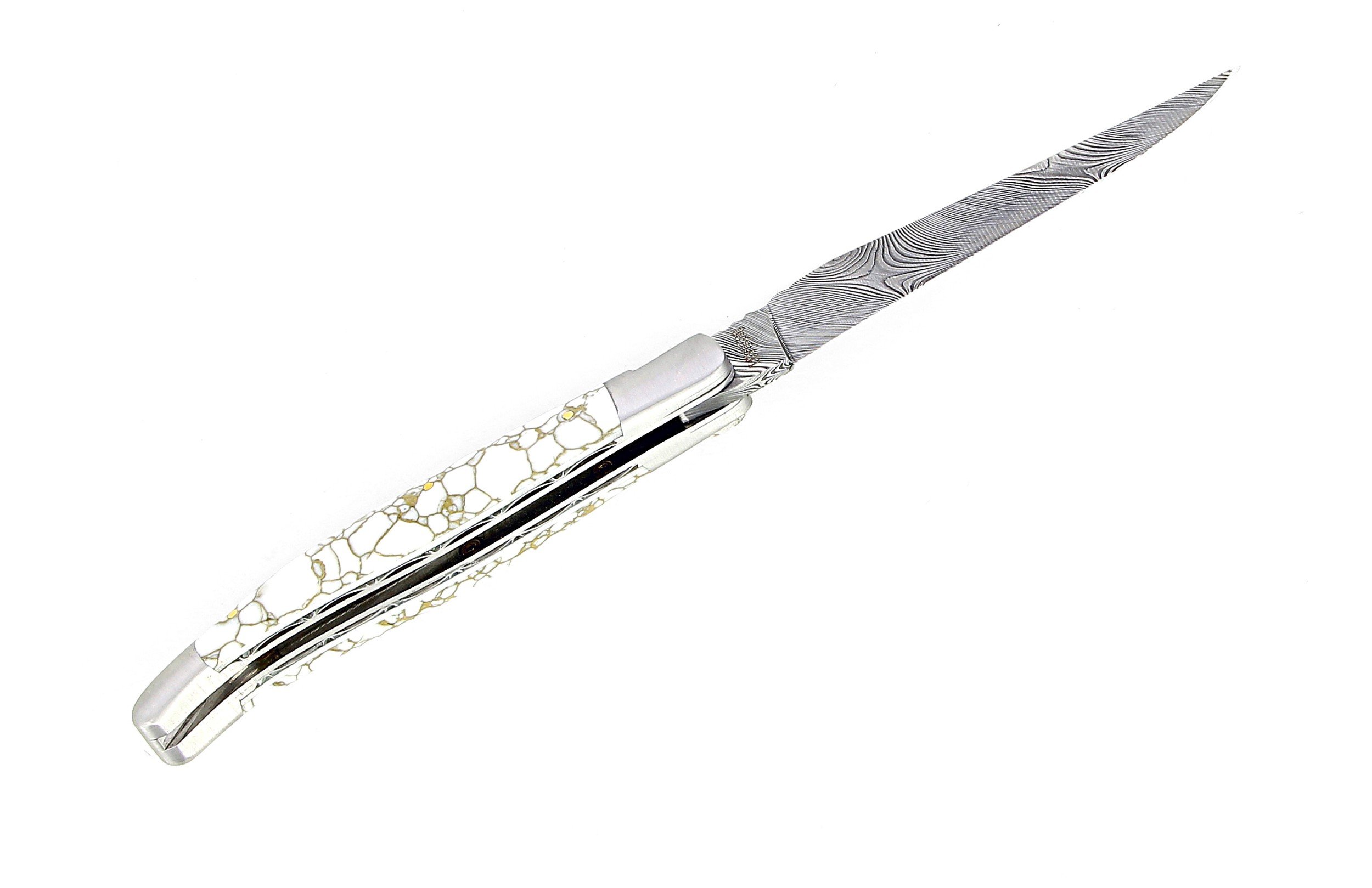 Couteau de Laguiole double platine manche en turquoise blanc et or lame damas