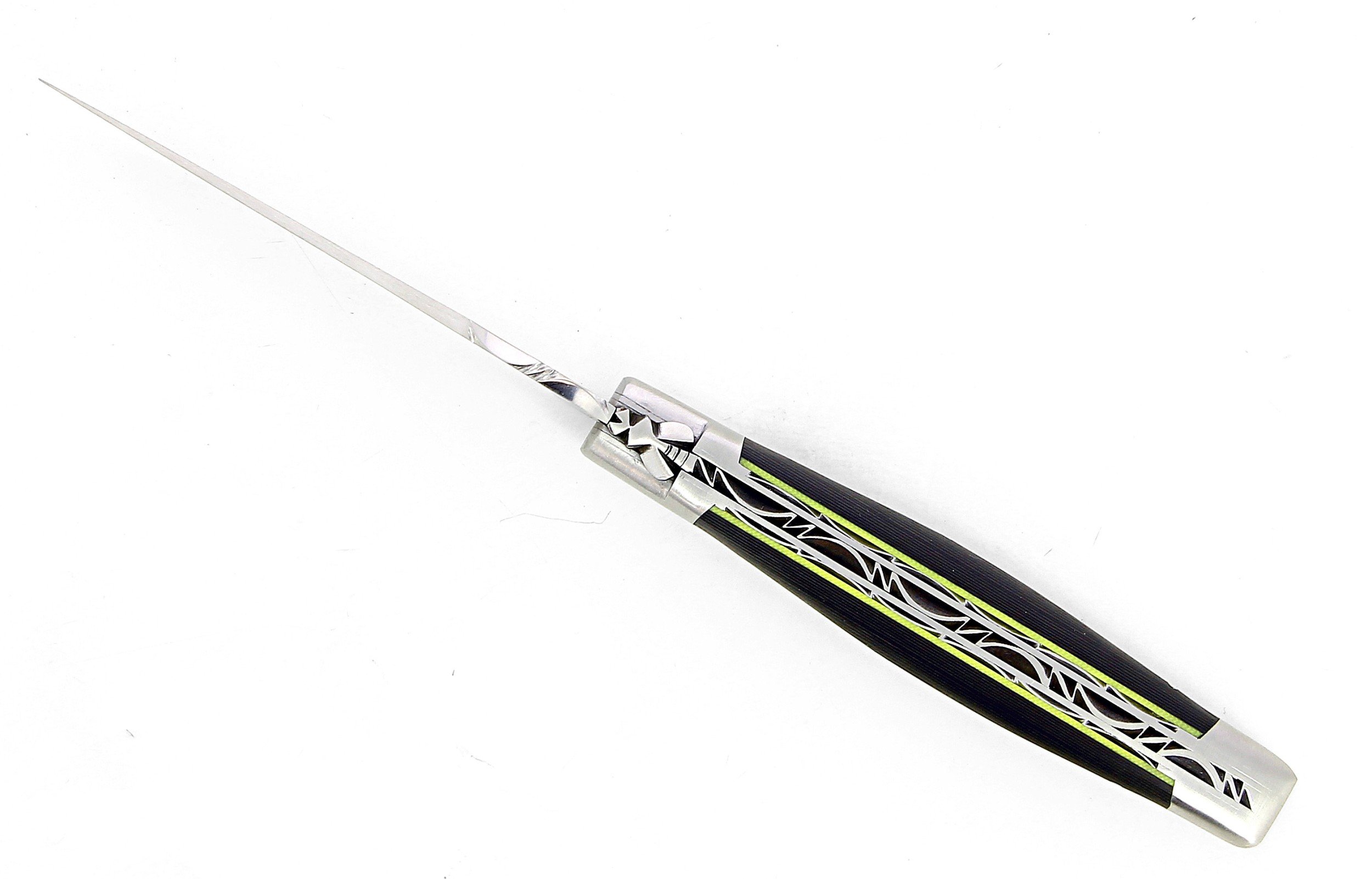 Laguiole pliant doubles platines, 12 cm, manche en fibre de carbone, intercalaires jaunes, mitres inox brossées