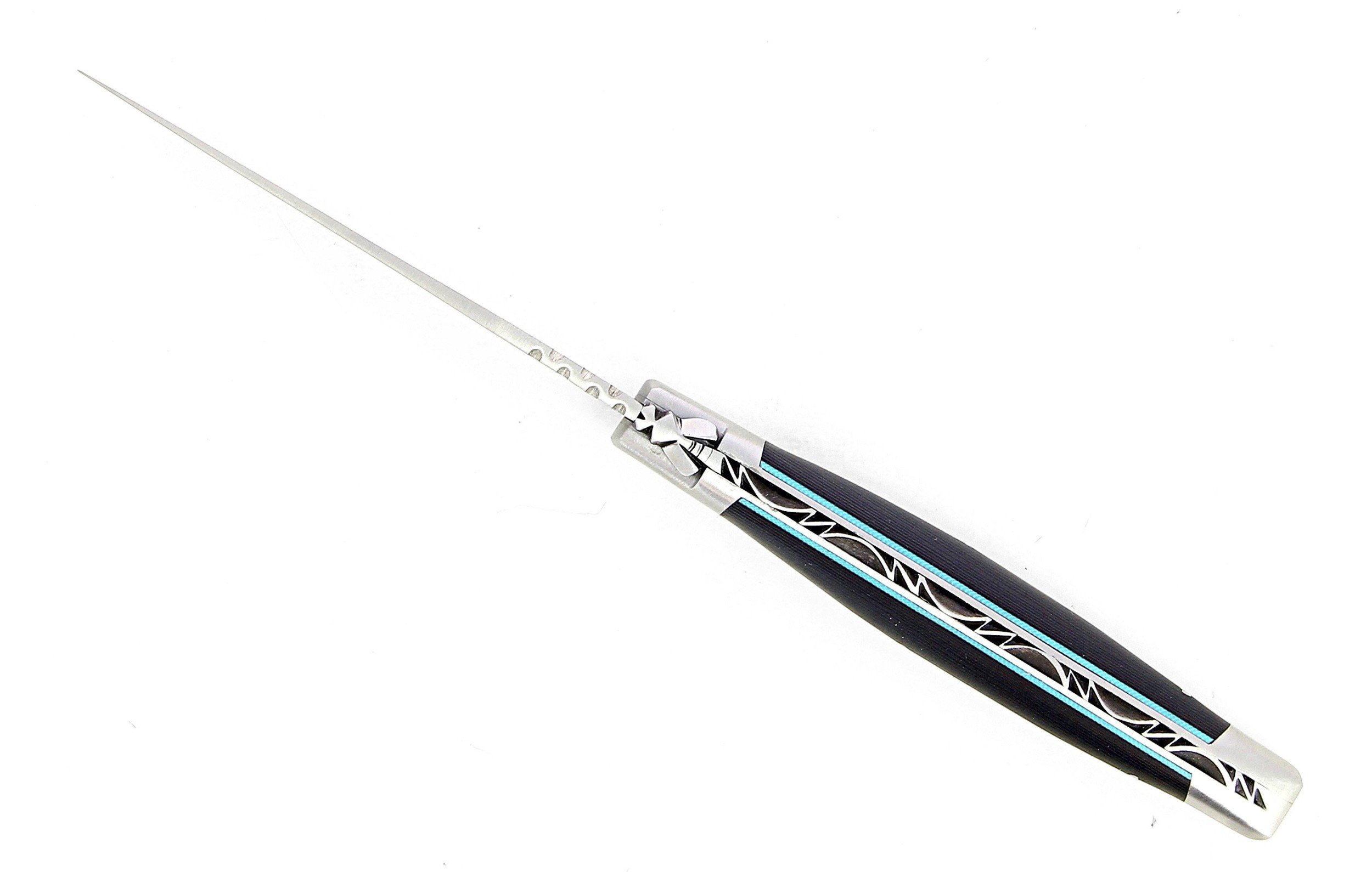Laguiole pliant 12cm, manche en fibre de carbone, intercalaires turquoise, mitres inox brossées
