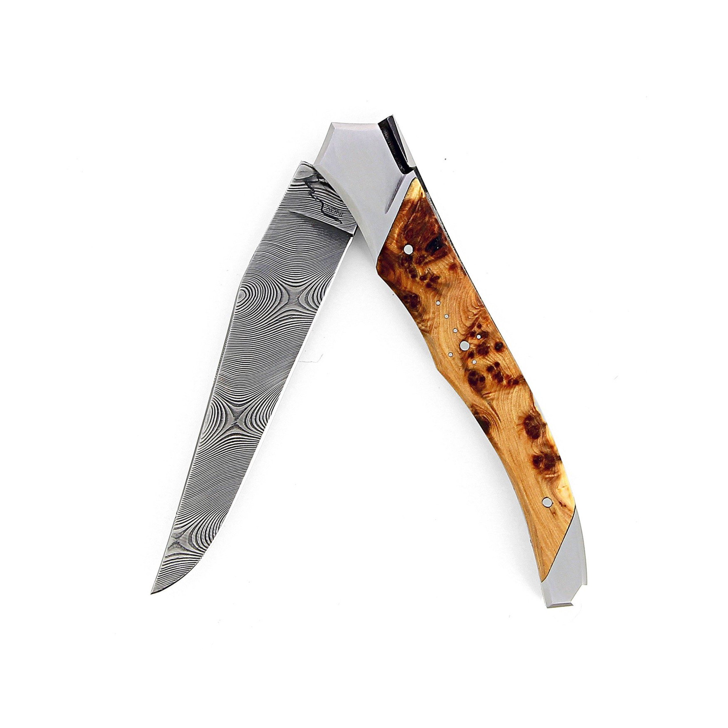 Laguiole Tribal 12 cm Abeille Forgée manche en bois de cade et deux mitres inox platines guillochées lame damas inox