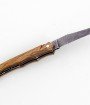 Laguiole Tribal pliant 12cm plein manche en ivoire de mammouth, platines guillochées et lame damas carbone