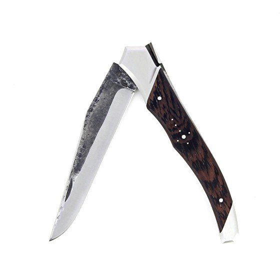 Laguiole Tribal 12 cm Abeille Forgée manche en bois de wengé et deux mitres inox platines guillochées lame brute de forge