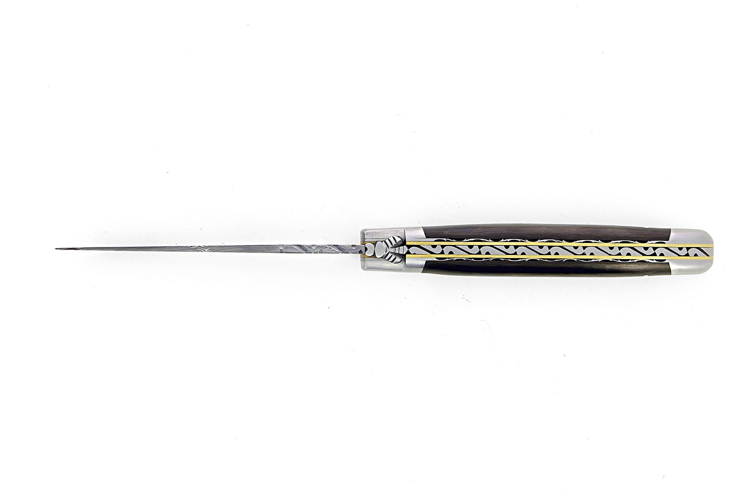 Laguiole 12 cm Abeille Forgée manche en fibre de carbone inclusion fil d'or et deux mitres inox platines guillochées lame damas inox