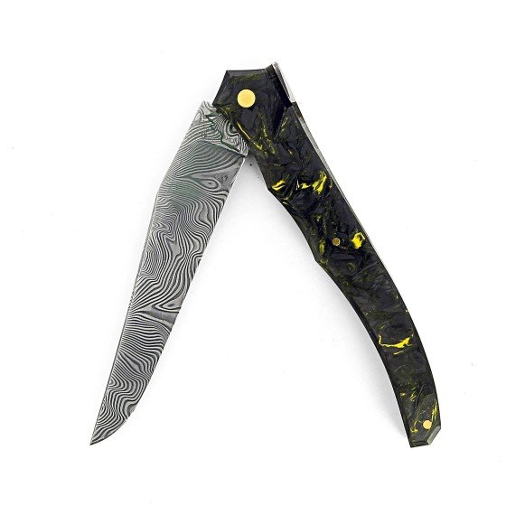 Laguiole Tribal 12 cm Abeille Forgée plein manche en fibre de carbone damasé et jaune, platines guillochées lame damas cinox