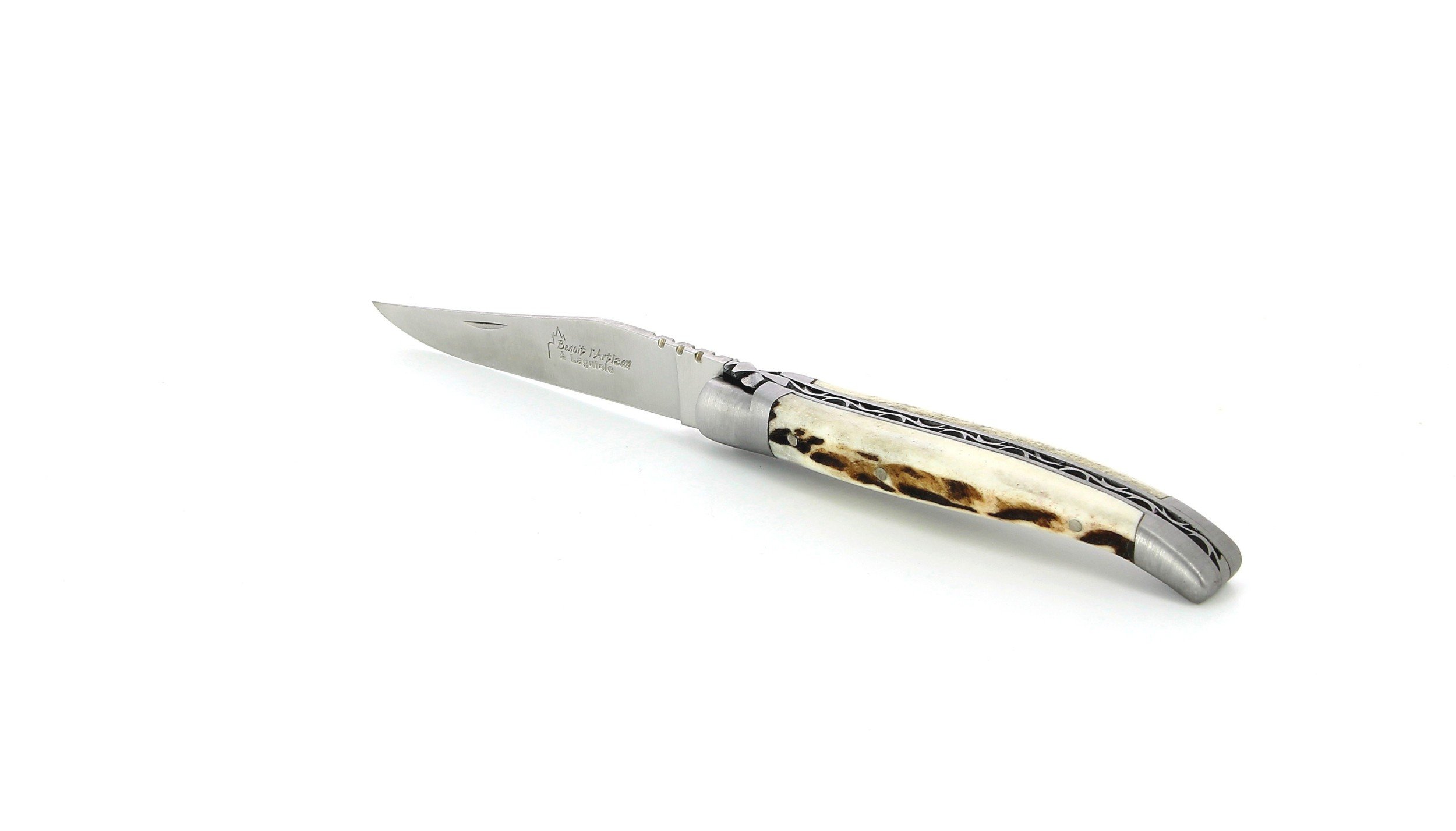 Laguiole pliant 10 cm, manche en bois de cerf, mitres inox brossées