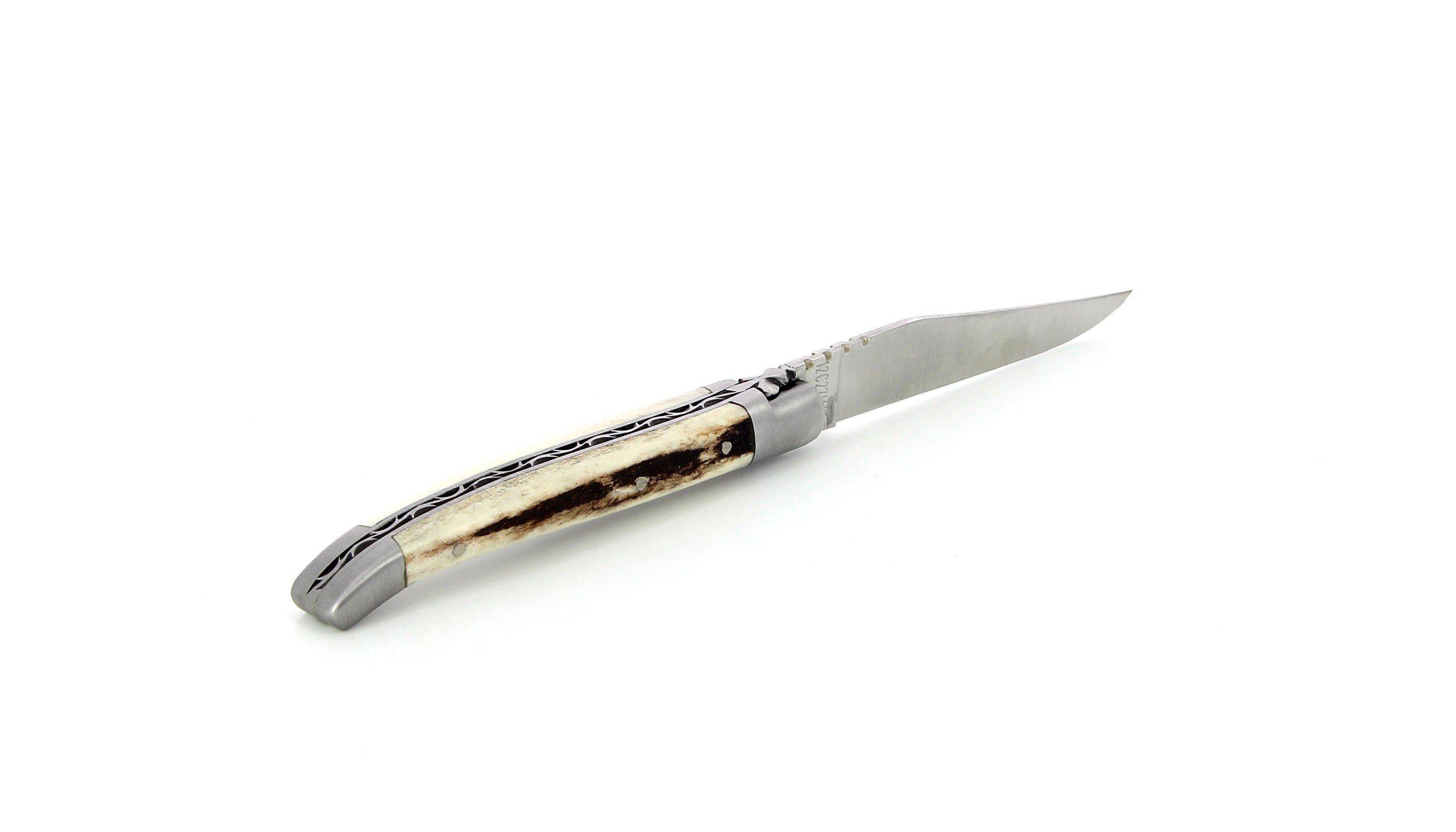 Laguiole pliant 10 cm, manche en bois de cerf, mitres inox brossées