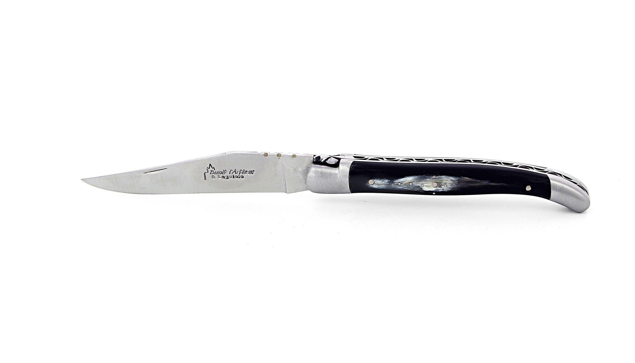 Laguiole pliant 11 cm, manche en corne de vache Aubrac, mitres inox brossées