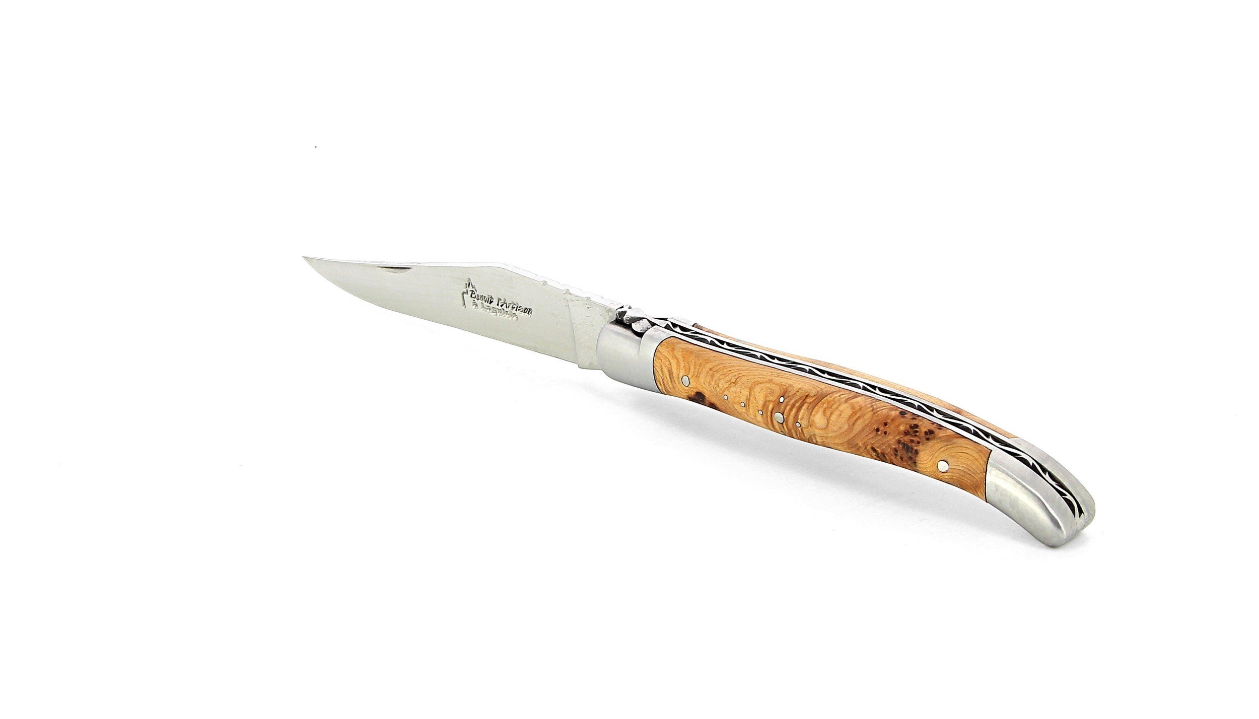 Laguiole pliant 11 cm, manche en genévrier, mitres inox brossées